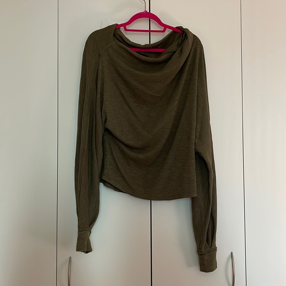 We The Free Womens M Olive Green Cowl Neck Long Sleeve Sweater